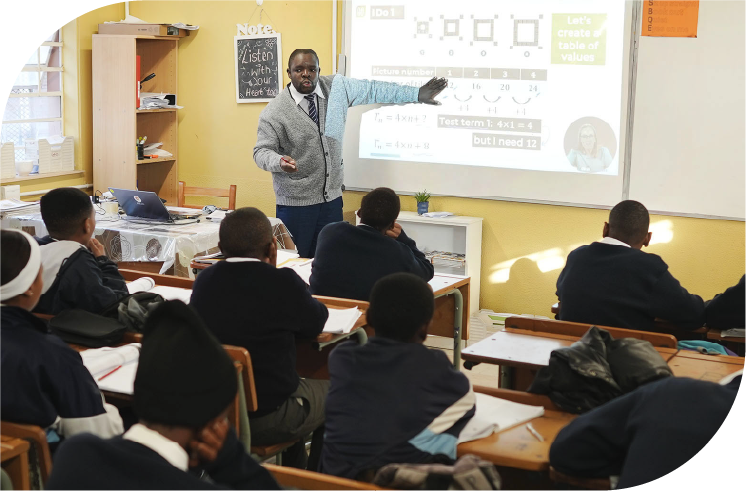 Teacher using Huddle for CAPS-aligned lessons in the classroom